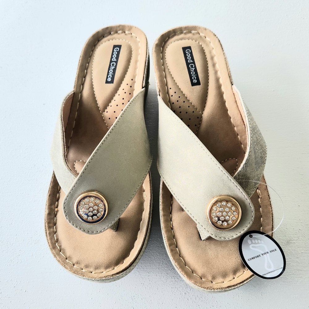 Good Choice Women's Metallic Champagne Thong Sandals with Rhinestone Accent